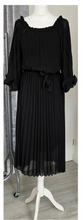 Load image into Gallery viewer, Jay dress - black
